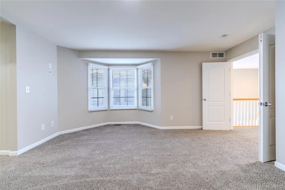 1030 Lorenzo Court Troy City, MI 48085
