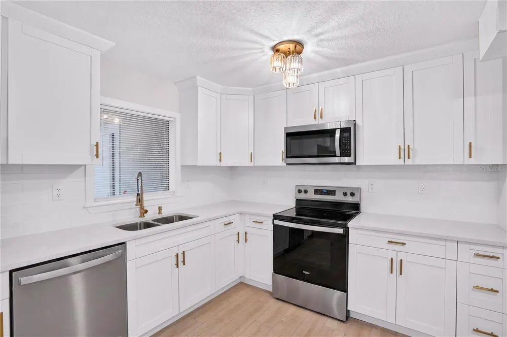 5641 92ND TERRACE Pinellas Park, FL 33782