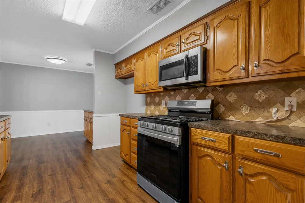 1609 Robin Street Mineola, TX 75773