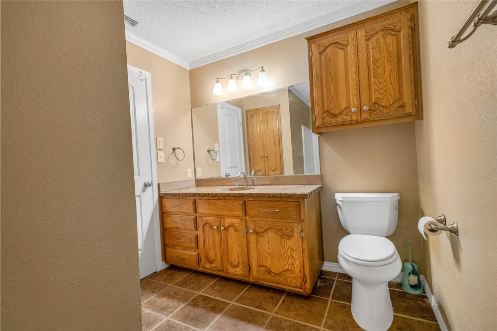 1609 Robin Street Mineola, TX 75773