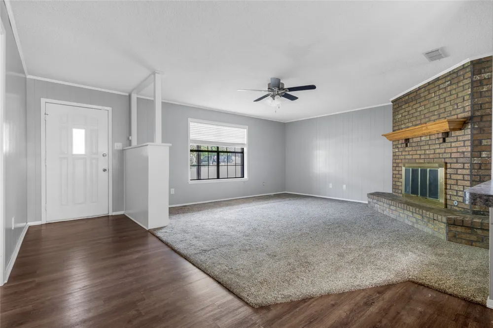1609 Robin Street Mineola, TX 75773