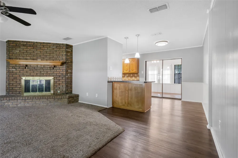 1609 Robin Street Mineola, TX 75773