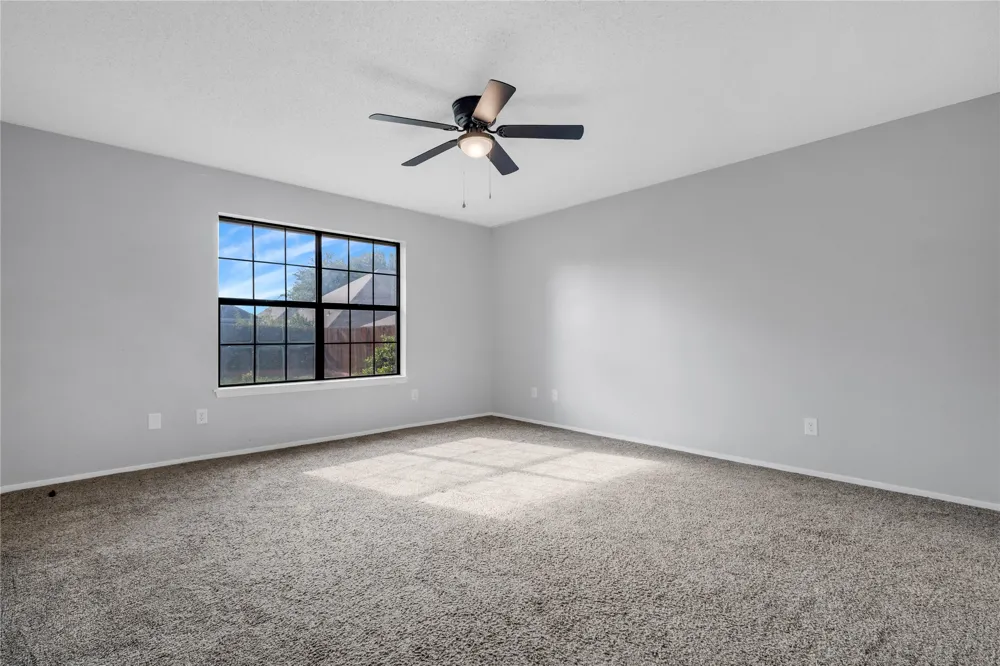 1609 Robin Street Mineola, TX 75773