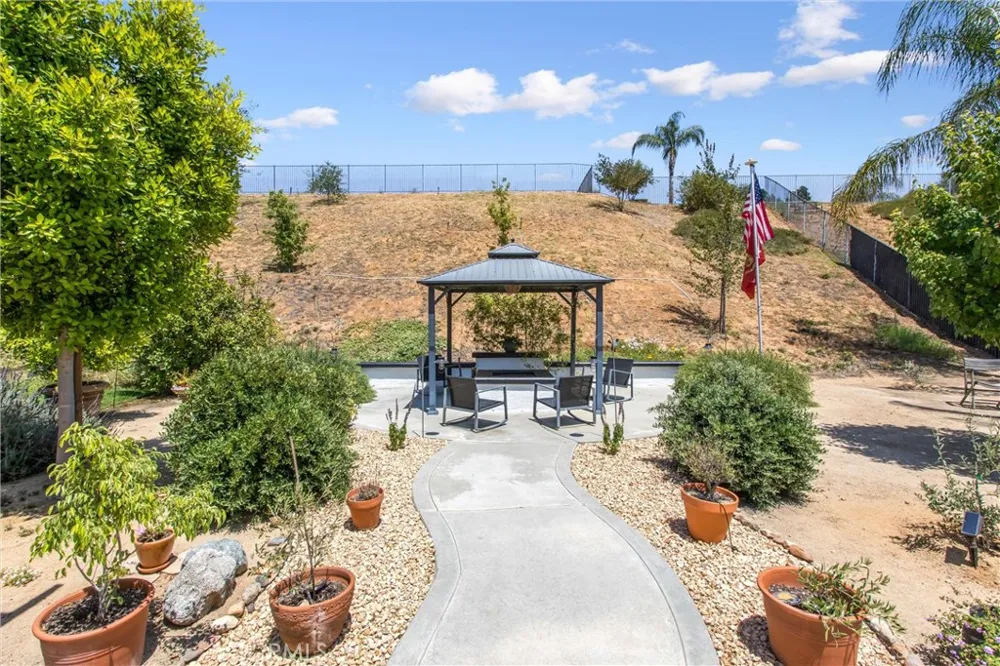 12941 Cienaga Yucaipa, CA 92399