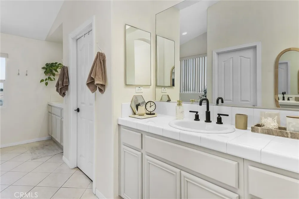 12941 Cienaga Yucaipa, CA 92399