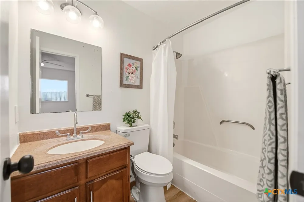 7702 Pipers Swan Street San Antonio, TX 78251