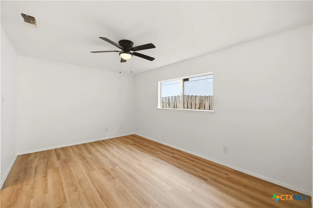 7702 Pipers Swan Street San Antonio, TX 78251