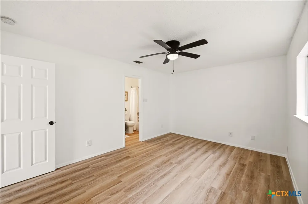 7702 Pipers Swan Street San Antonio, TX 78251