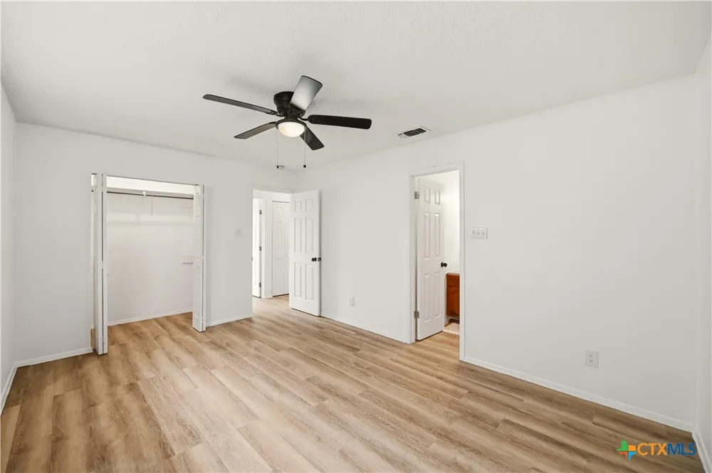 7702 Pipers Swan Street San Antonio, TX 78251