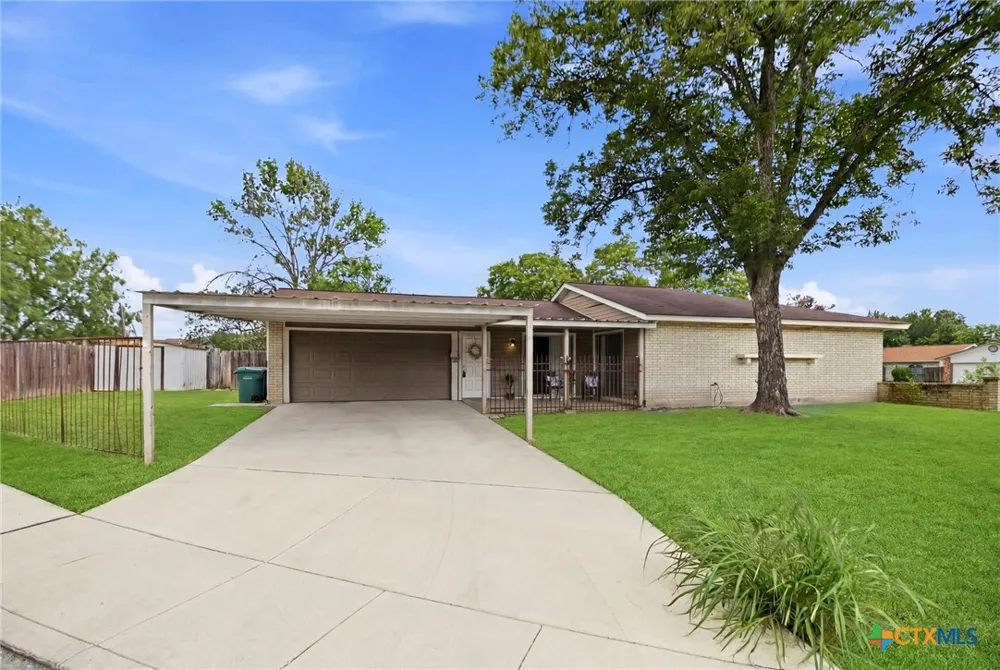 7702 Pipers Swan Street San Antonio, TX 78251