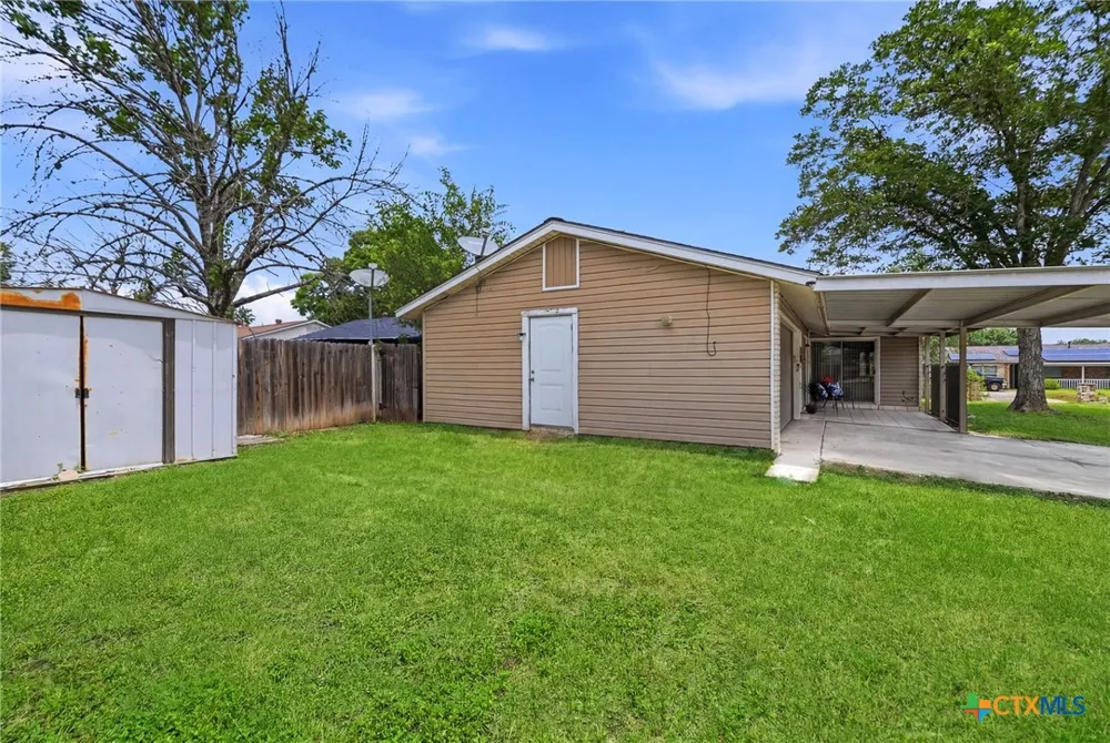 7702 Pipers Swan Street San Antonio, TX 78251
