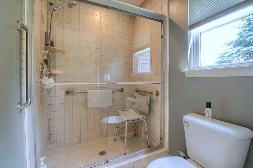 6833 Meadows Pass Webster Township, MI 48130