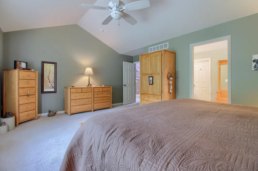 6833 Meadows Pass Webster Township, MI 48130