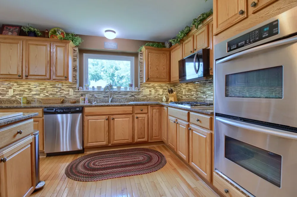 6833 Meadows Pass Webster Township, MI 48130