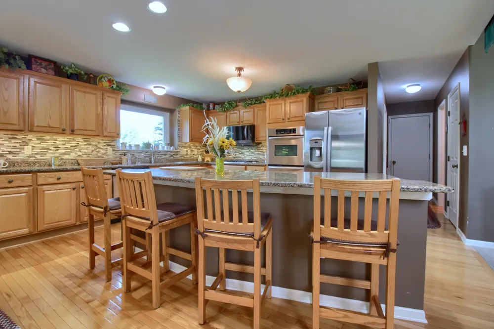 6833 Meadows Pass Webster Township, MI 48130