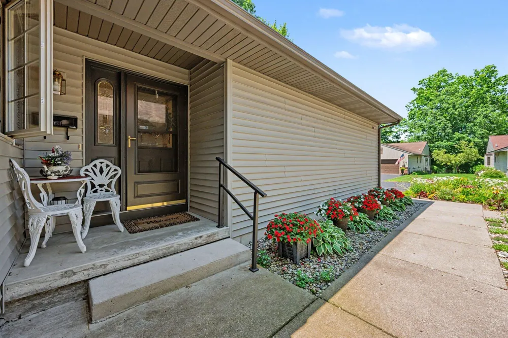 832 Highbanks Drive #19 Allegan City, MI 49010
