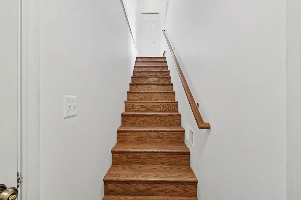 107 Commons Circle Saline City, MI 48176