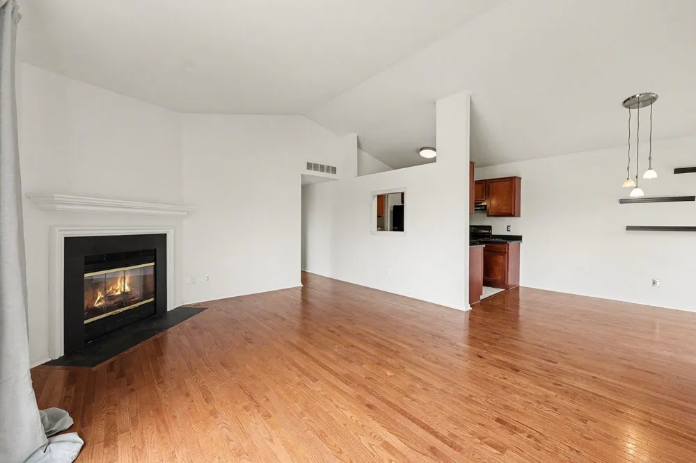 107 Commons Circle Saline City, MI 48176