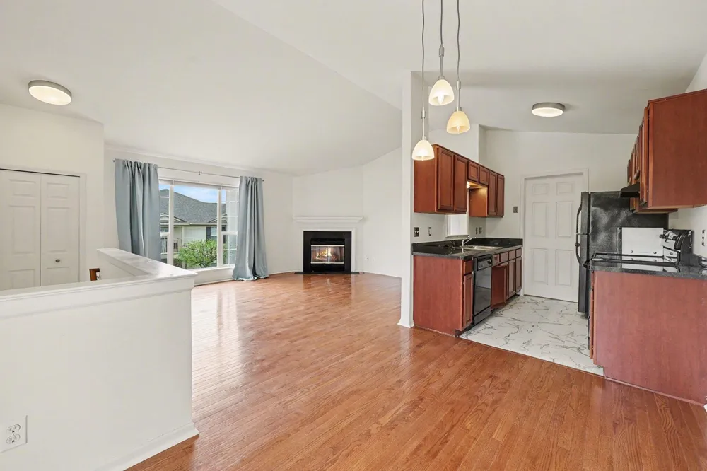 107 Commons Circle Saline City, MI 48176