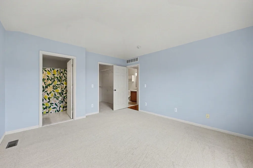 107 Commons Circle Saline City, MI 48176