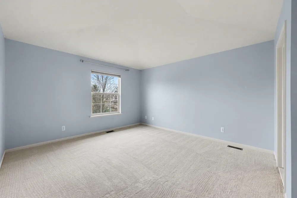 107 Commons Circle Saline City, MI 48176
