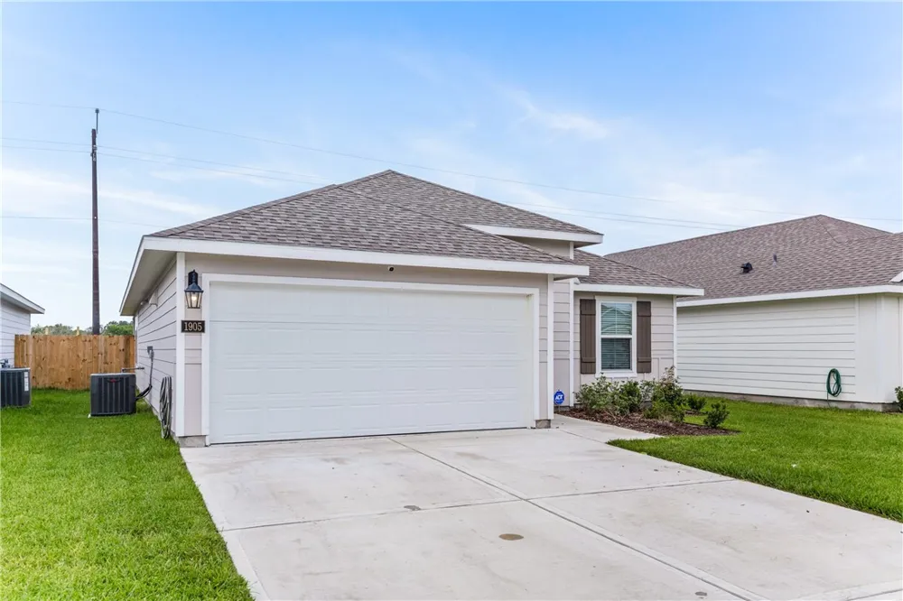 1905 Osbert Nelly Drive Corpus Christi, TX 78417