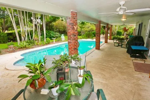 7850 SW 160th Street Palmetto Bay, FL 33157
