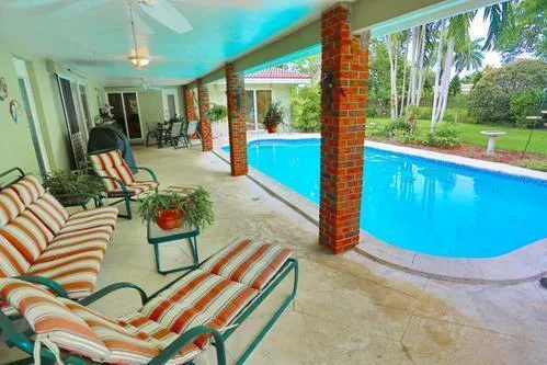 7850 SW 160th Street Palmetto Bay, FL 33157