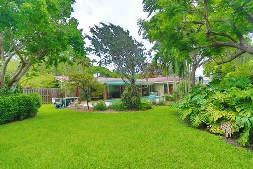 7850 SW 160th Street Palmetto Bay, FL 33157