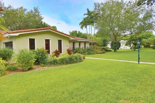 7850 SW 160th Street Palmetto Bay, FL 33157