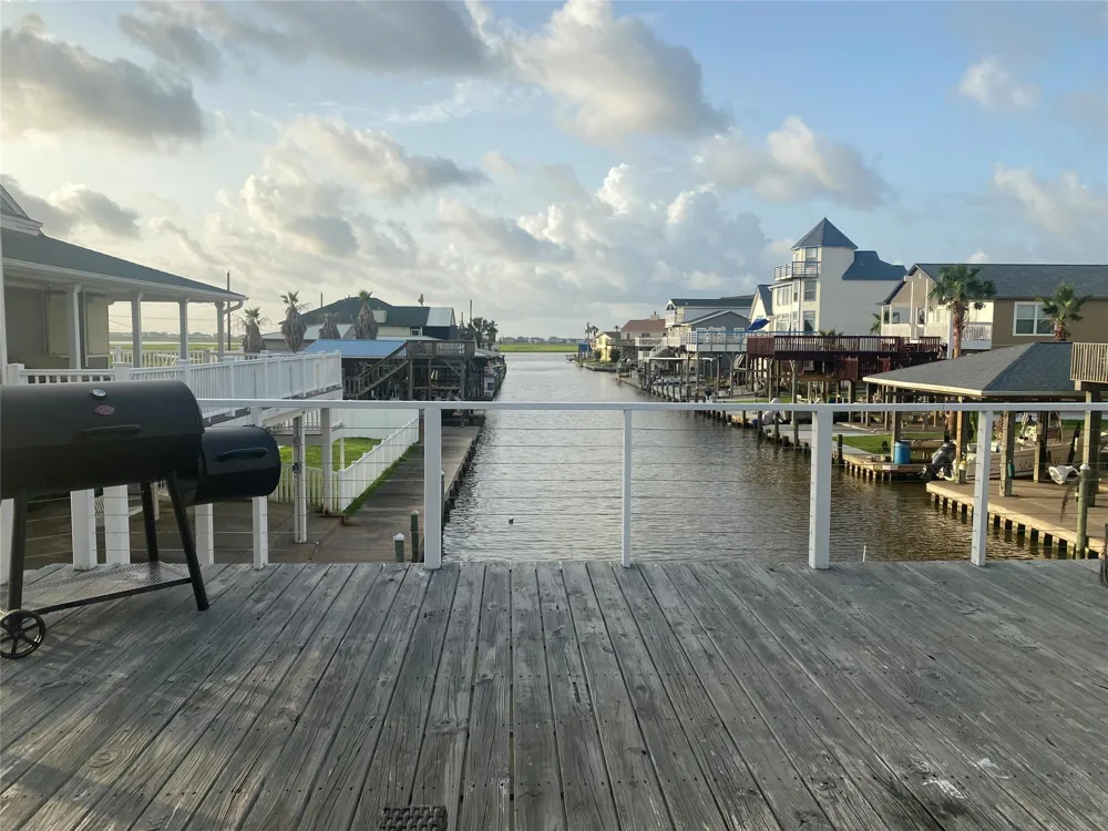 125 Marlin Lane Freeport, TX 77541