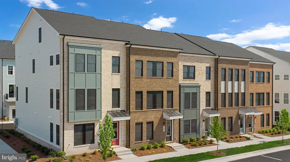 2 AVIATION PLACE #TALLY 20-R2-RT Herndon, VA 20171