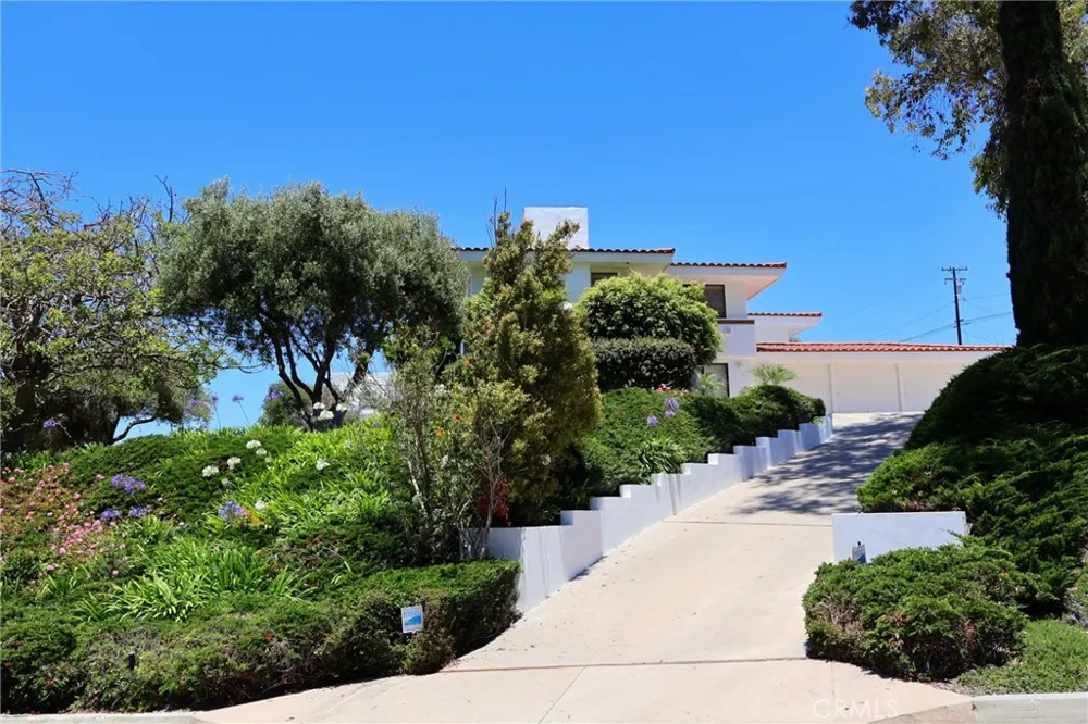 1456 Via Coronel Palos Verdes Estates, CA 90274