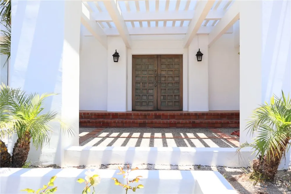 1456 Via Coronel Palos Verdes Estates, CA 90274