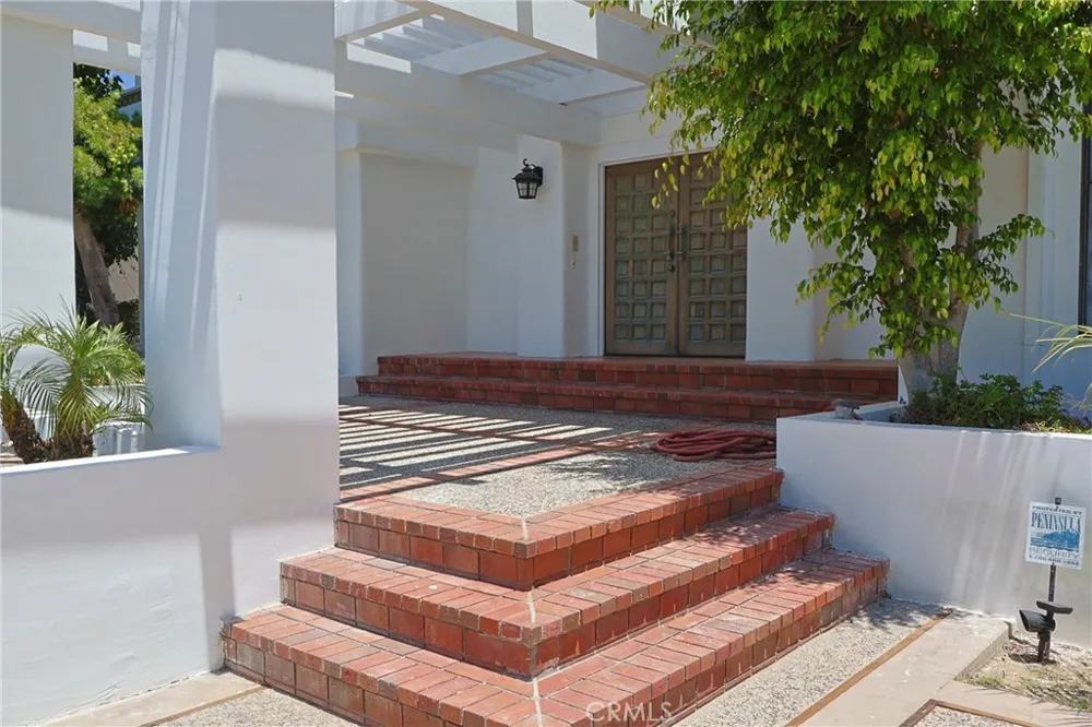 1456 Via Coronel Palos Verdes Estates, CA 90274
