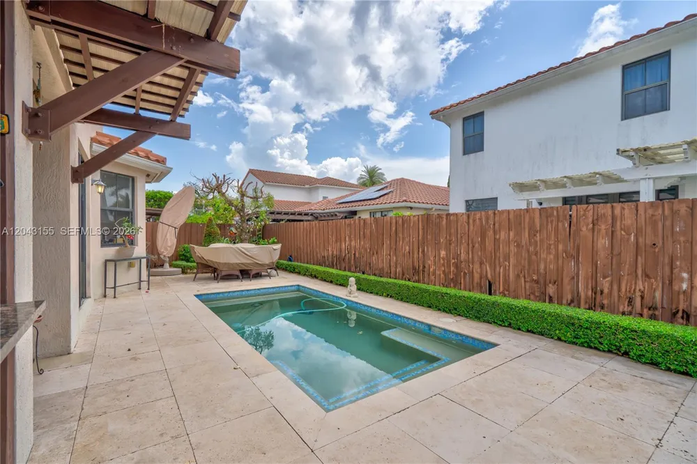 1016 NW 99th Psge #1016 Miami, FL 33172