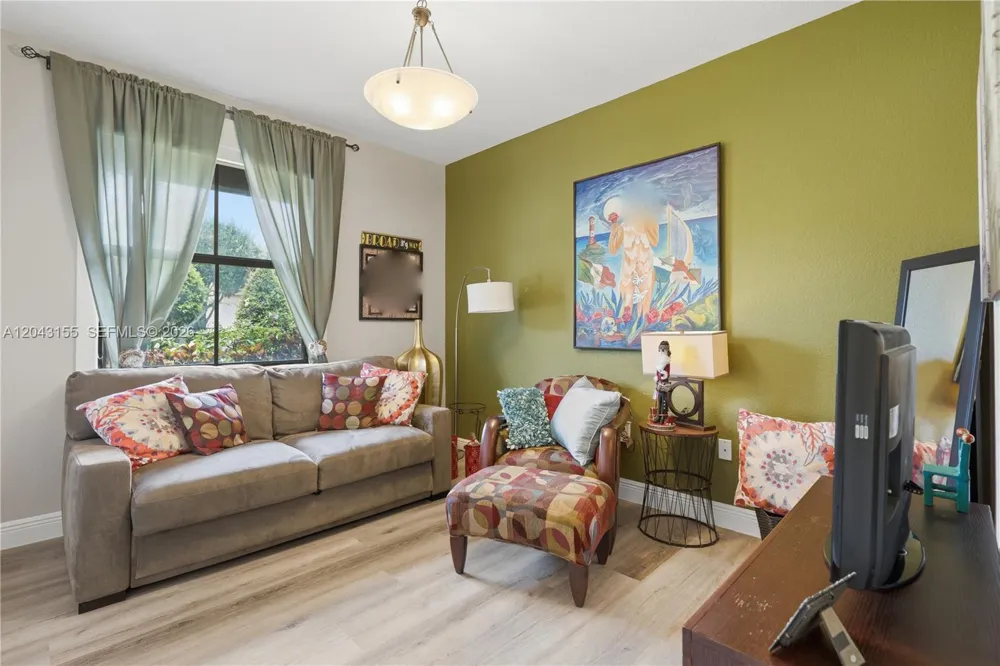 1016 NW 99th Psge #1016 Miami, FL 33172