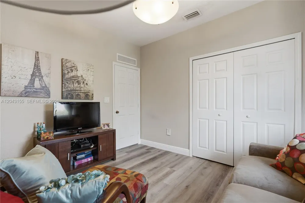1016 NW 99th Psge #1016 Miami, FL 33172