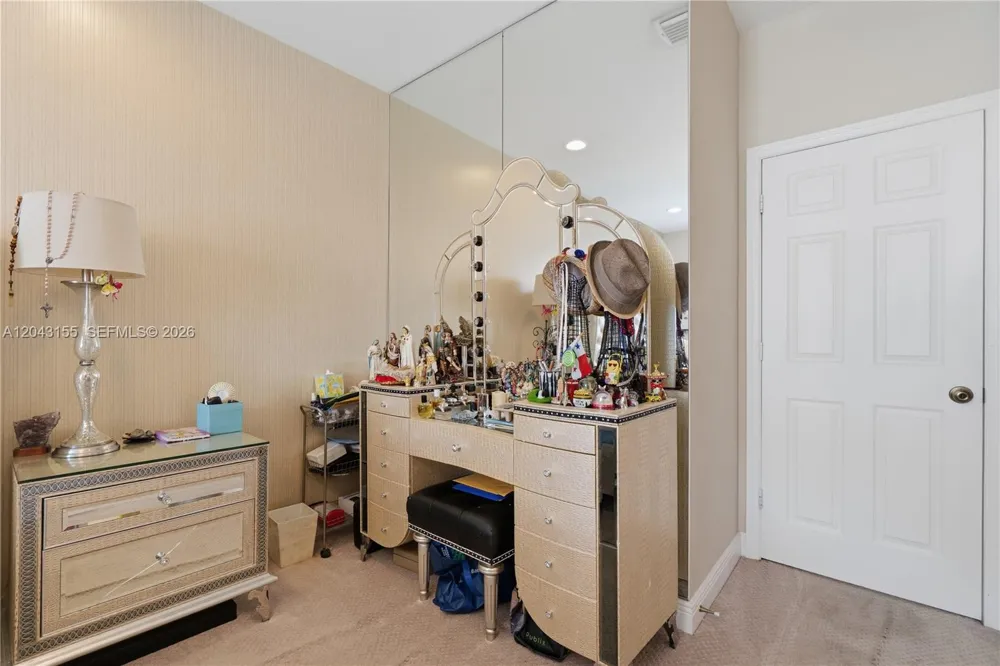 1016 NW 99th Psge #1016 Miami, FL 33172