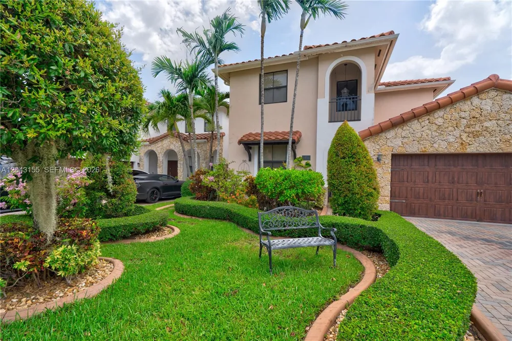 1016 NW 99th Psge #1016 Miami, FL 33172