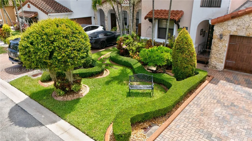 1016 NW 99th Psge #1016 Miami, FL 33172