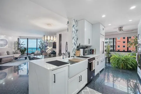1581 Brickell Ave #1805