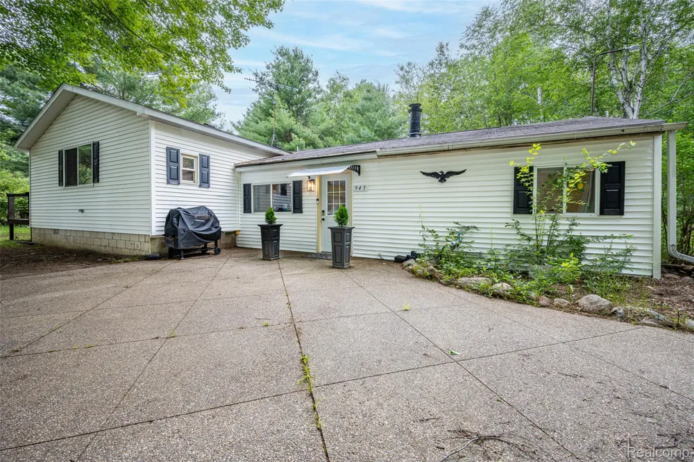 945 Hockaday Road Gladwin Township, MI 48624