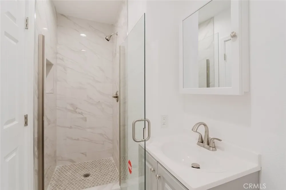 18308 Gresham Street Northridge, CA 91325