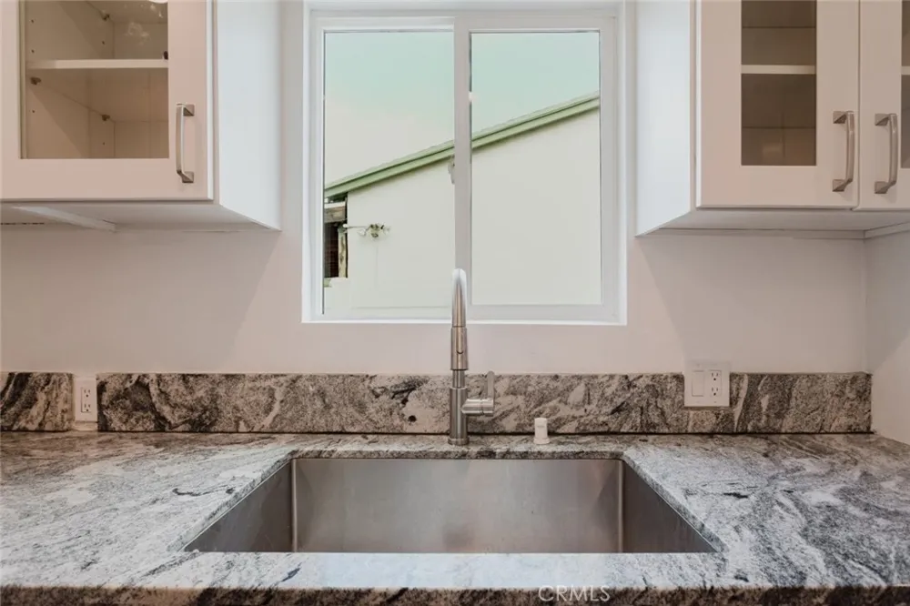 18308 Gresham Street Northridge, CA 91325