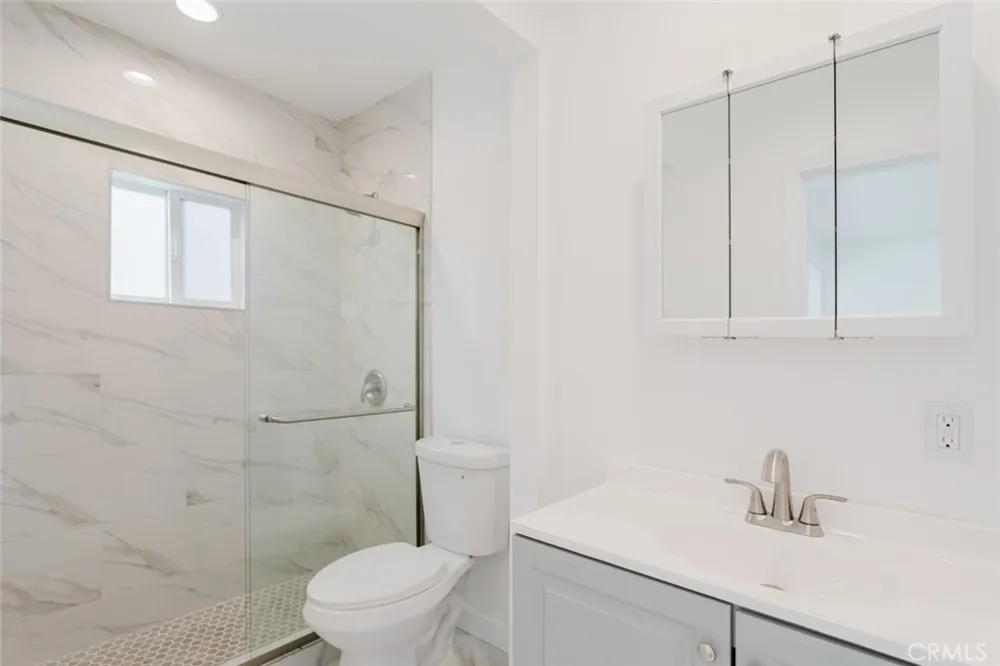 18308 Gresham Street Northridge, CA 91325
