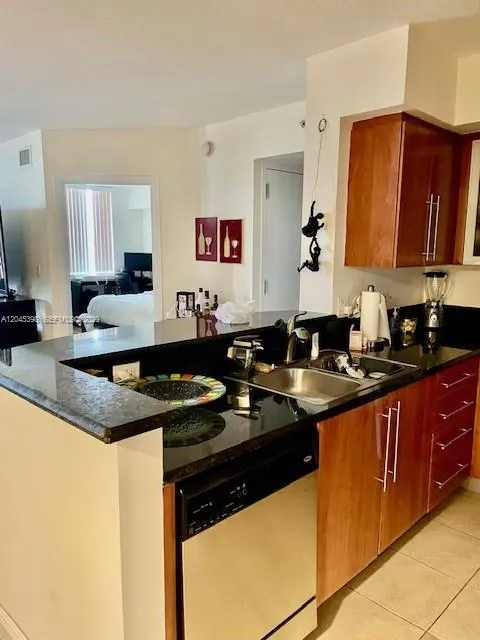 3232 SW 22nd Ter #1303 Miami, FL 33145