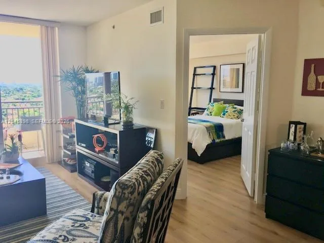 3232 SW 22nd Ter #1303 Miami, FL 33145