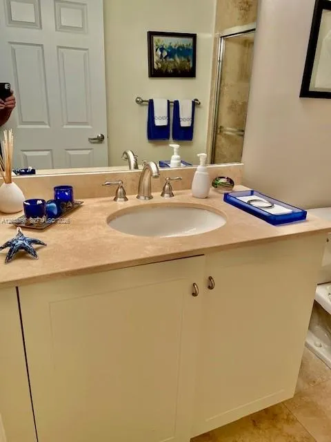 3232 SW 22nd Ter #1303 Miami, FL 33145