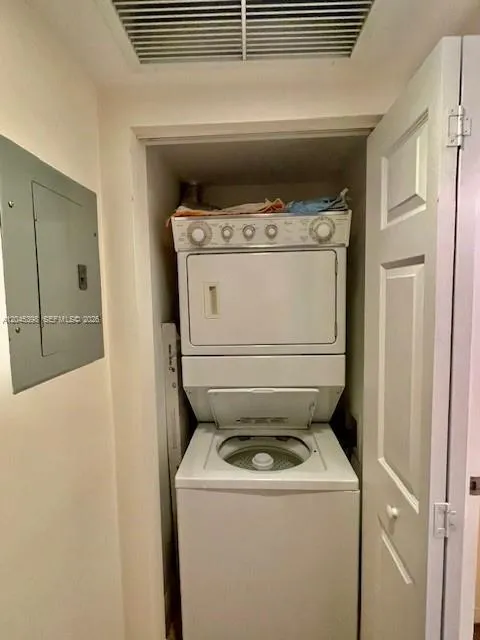 3232 SW 22nd Ter #1303 Miami, FL 33145